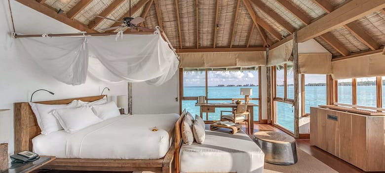 Luxury hotel maldives png 780x351 (visual for luxury hospitality branding)